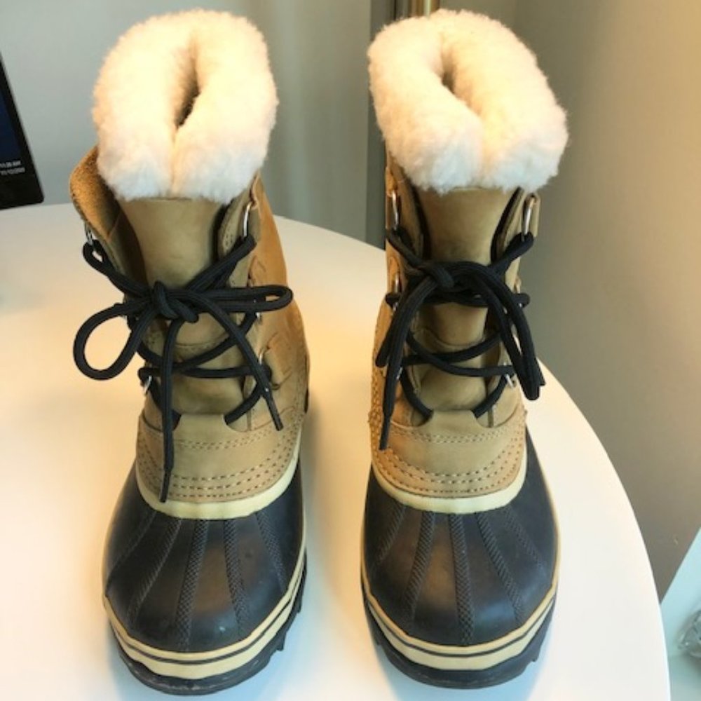 Sorel Caribou Boots-- Kids 4/Womens 6 (Like New)